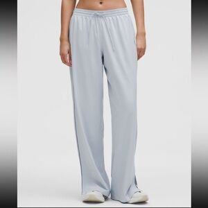 Like New Court Rival Wide Leg Track Pant, 10